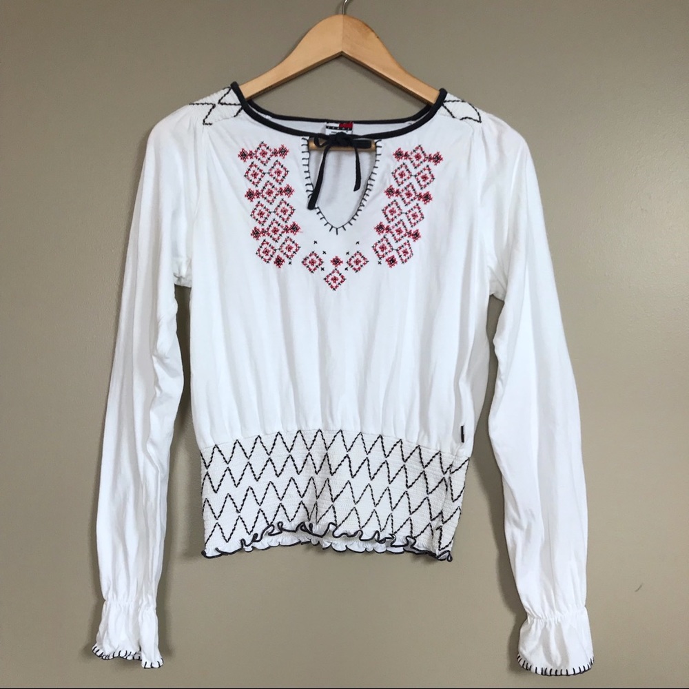 TOMMY HILFIGER • white smocked stitch knit top